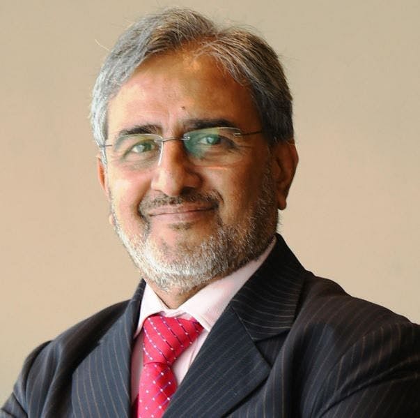 Dr. Ishwar  Gilada